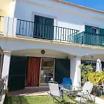 Encostaoasis Townhouse 度假居 Estibeira