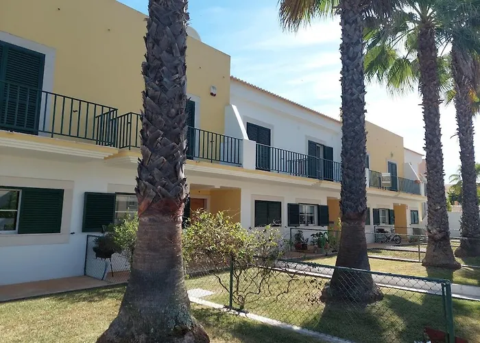 Encostaoasis Townhouse 펜션 *