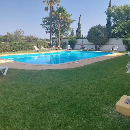 Encostaoasis Townhouse Nyaraló Estibeira