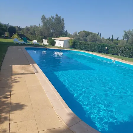 Feriehus Encostaoasis Townhouse Estibeira